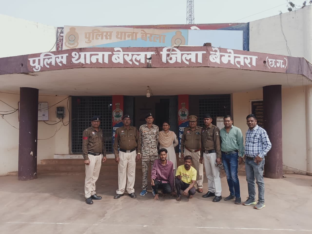 पुलिस की गिरफ्त में आरोपी