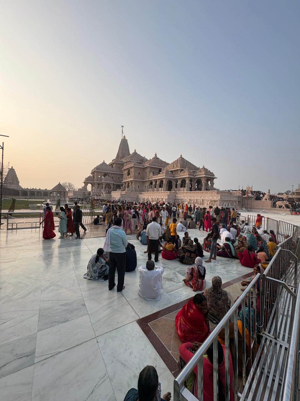 राम मंदिर में श्रद्धालुओं की भीड़ - ट्रस्ट