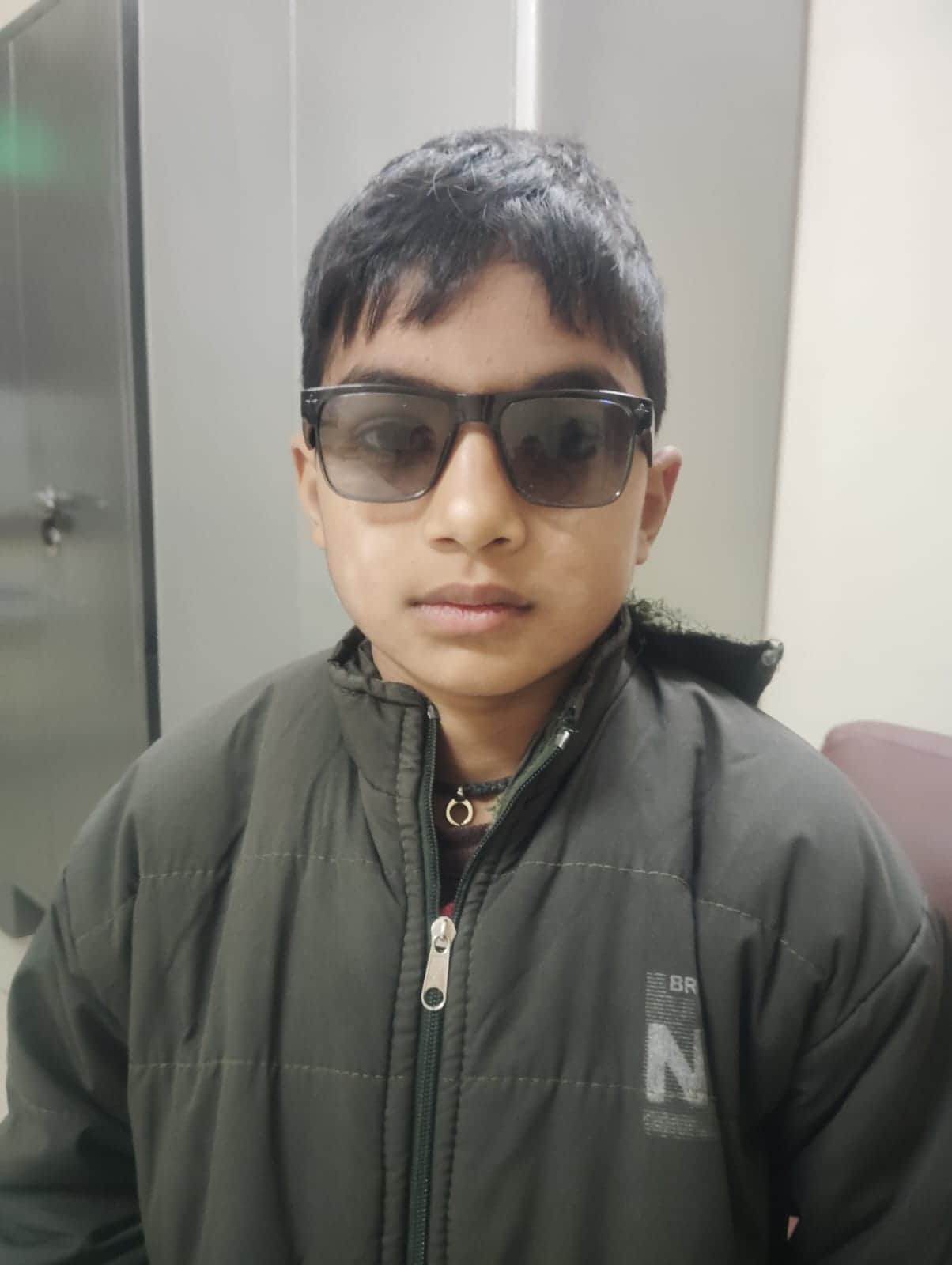 बच्चे के आंख में घुस गई थी सुई, बीआरडी मेडिकल कॉलेज के डॉक्टरों ने ऑपरेशन कर बचाई जान, इसीबच्चे