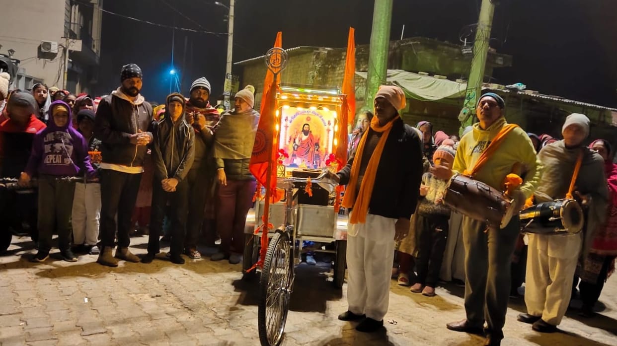 Praise of Guru Ravidas Maharaj in Prabhatpheri