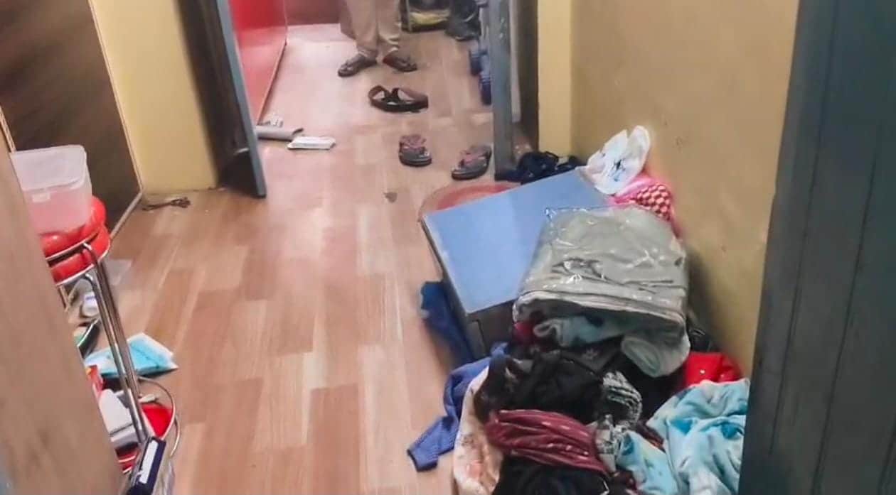 फोटो - 01 चोरों द्वारा फैलाया गया सामान। संवाद