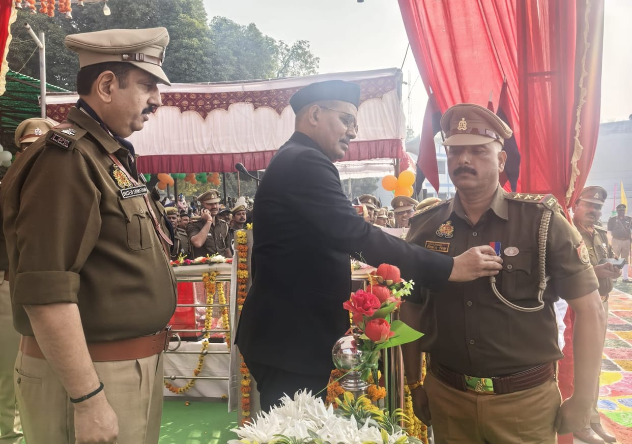 Bharthana Kotwal received the Excellent Service Medal