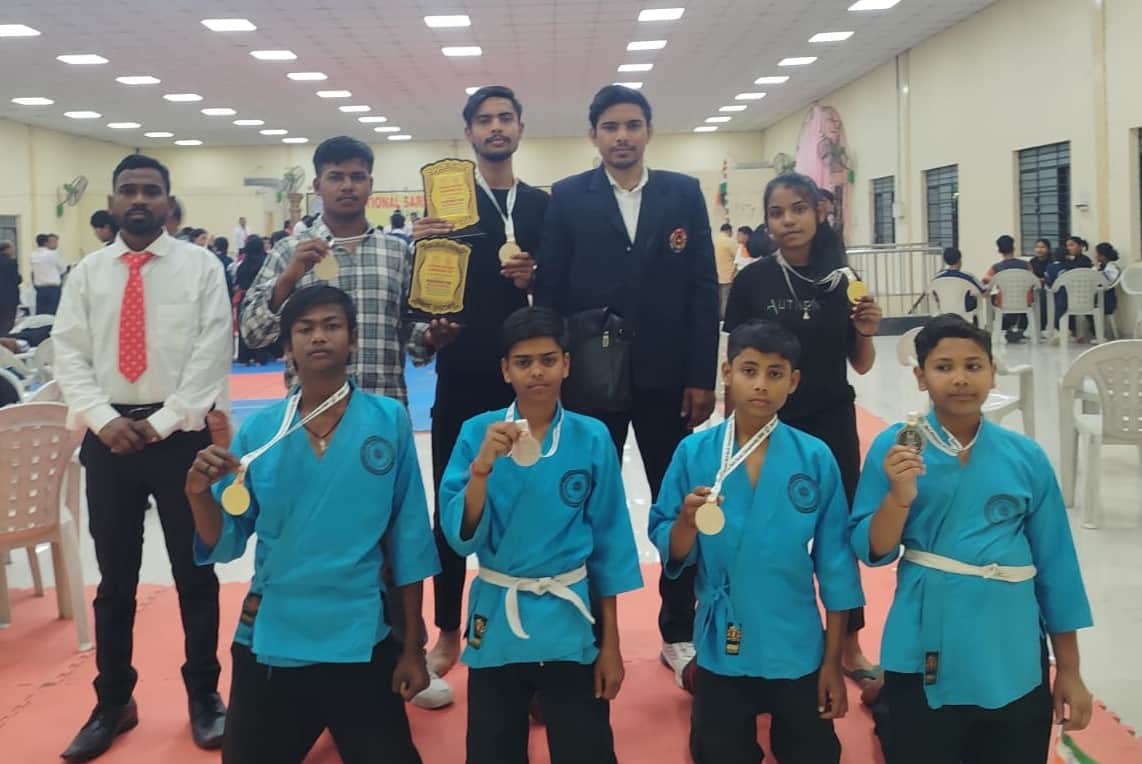 फोटो 28सीकेटीपी 11 मेडल के साथ विजयी खिलाडी। स्रोत: खिलाड़ी।