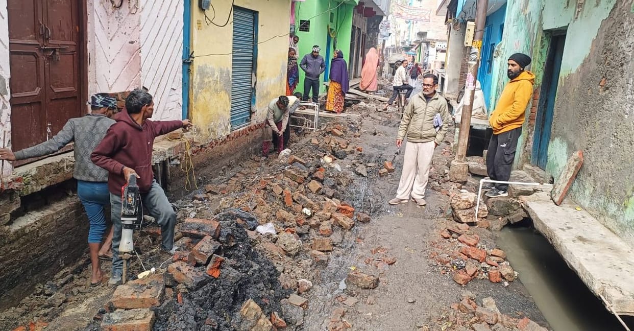 Delay in road construction in Hulka Mohalla is causing problems for residents