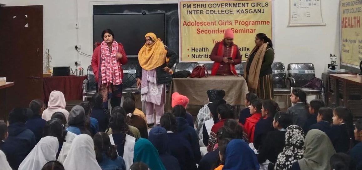 Motivating girl students to adopt a healthy lifestyleMotivating girl students to adopt a healthy lifestyle