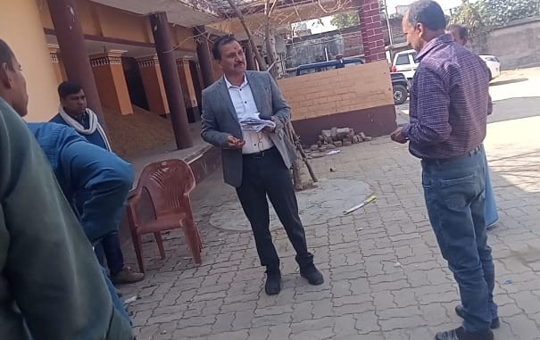 यूपी आपूर्ति विभाग के कर्मी गगन सिंह के घर (बांका) पर छापामारी