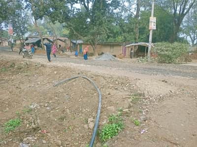 क्षतिग्रस्त पाइप लाइन।