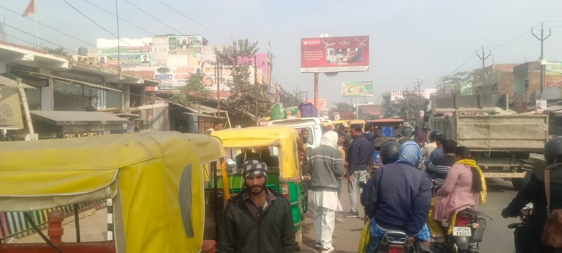 Vehicles gather in no-parking zones, causing hardship to residents