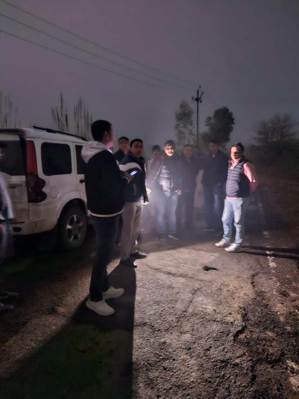 Police caught three criminals who shot a transporter in an encounter, two were shot in the leg.