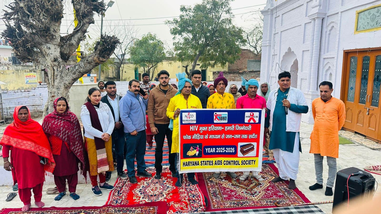 राजौंद में गांव मडवाल में शिविर के दौरान जांच करते हुए।