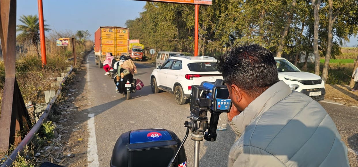 Caution: A speed limit of 50 kmph is applicable on the Kanwar track route.