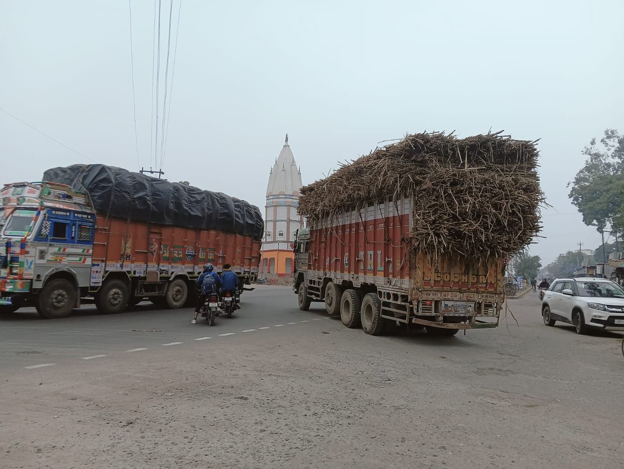 No inspections, no monitoring, overloaded vehicles endanger the road and passengers.