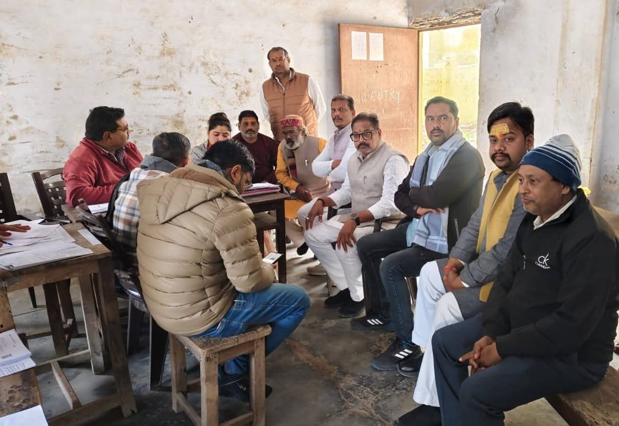 The BJP launched a campaign to get young people to fill out voter registration forms at polling booths