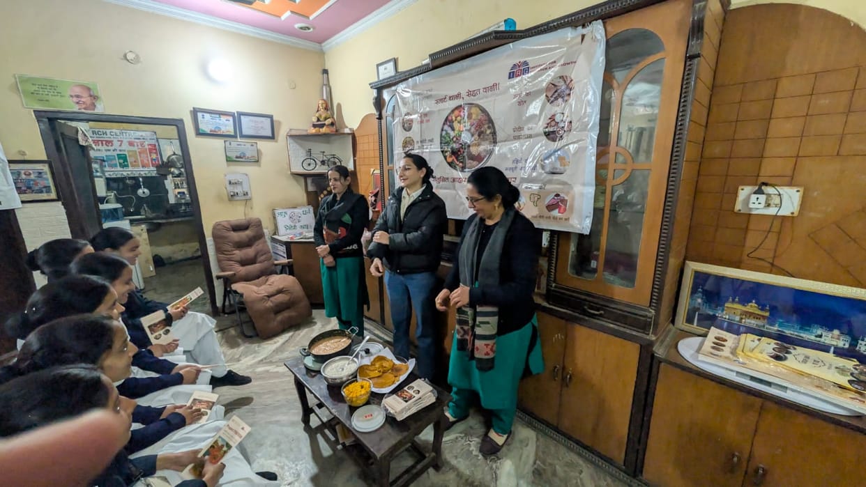 Women were informed about the nutritional and health benefits of traditional grains.