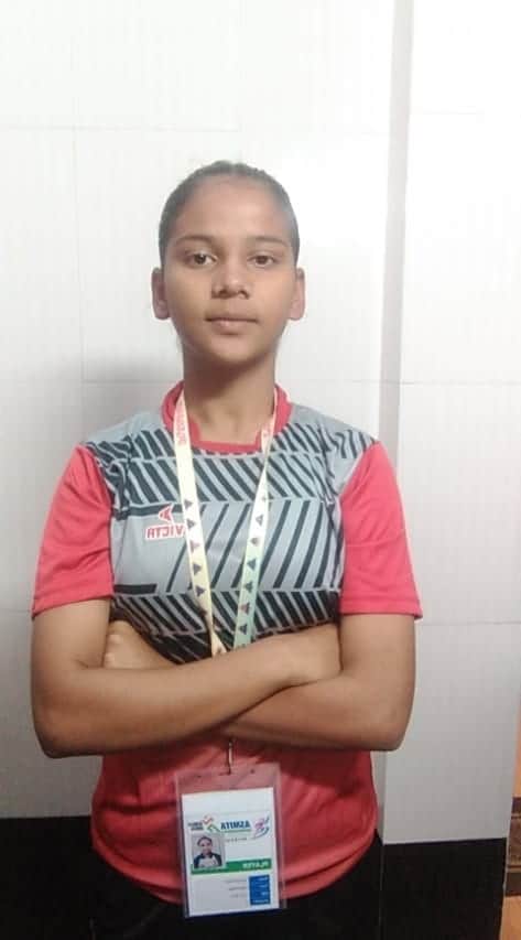 फुटबाल अंडर-13 में चयनित सुहानी साहू। स्रोत- फुटबाल संघ