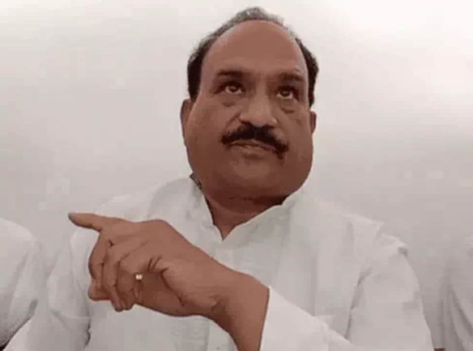 कांग्रेस नेता दिनेश खोड़निया