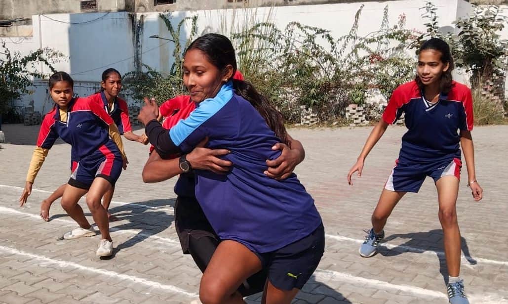 जीजीआईसी में कबड्डी प्रतियोगिता में शामिल छात्राएं। स्रोत: स्कूल