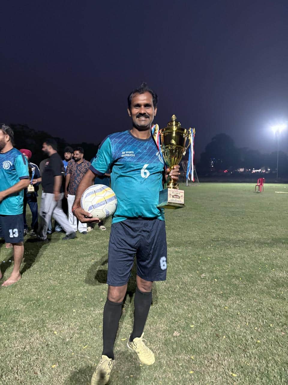 कोच रणविजय सिंह। स्वयं