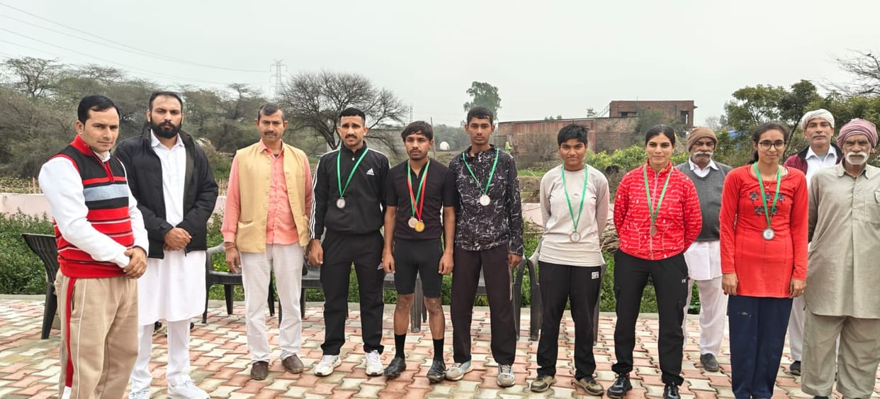 Fatehabad girl Diksha won gold and Suruchi won silver in the Under-14 girls Marsh Start competition.