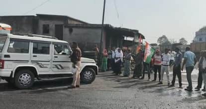 Korba Congress holds protest in Hardibazar demanding extension of paddy procurement date for farmers