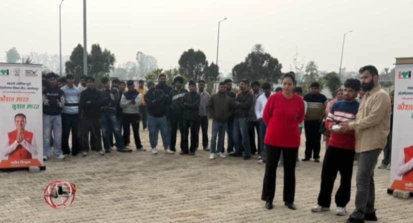 लाडवा। बहलोलपुर में ड्रोन टेक्नोलॉजी वर्कशॉप में भाग लेते छात्र। विज्ञप्ति