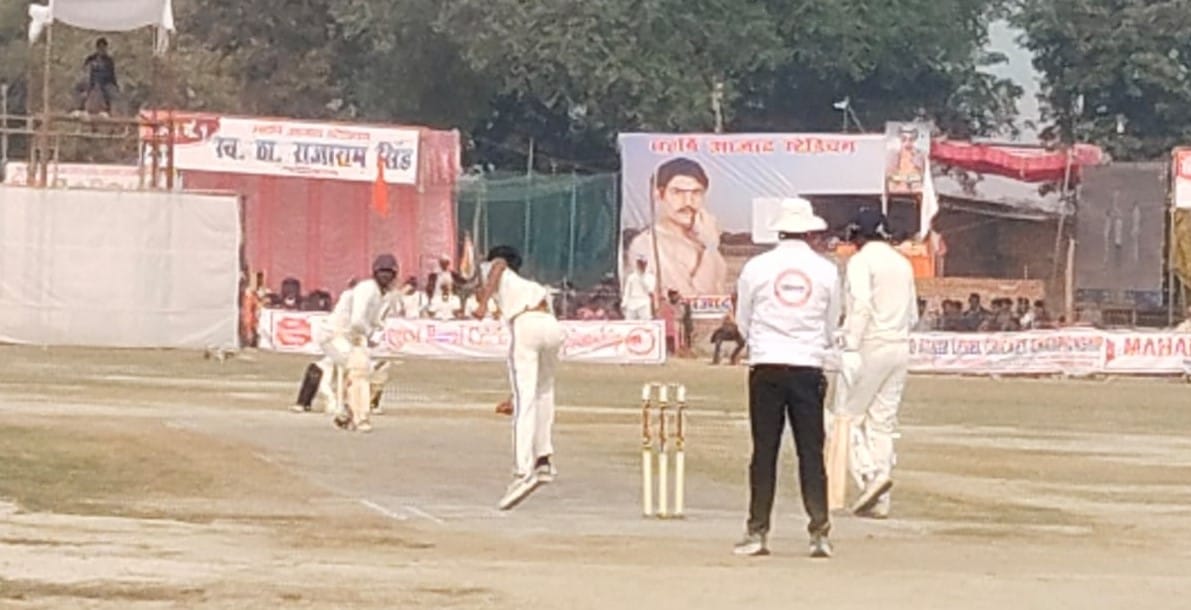 Shashank Eleven and the Raebareli team reached the semifinals with a win