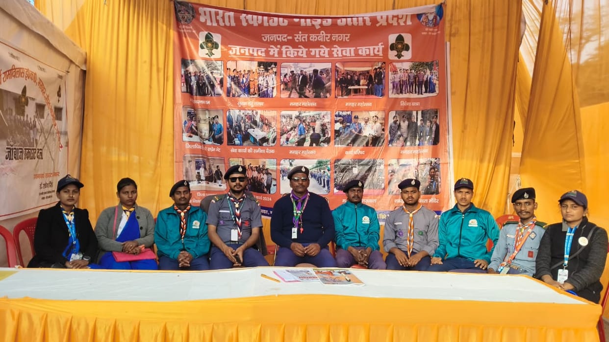 100 scouts and 50 guides are cooperating in Kabir Maghar Mahotsav.