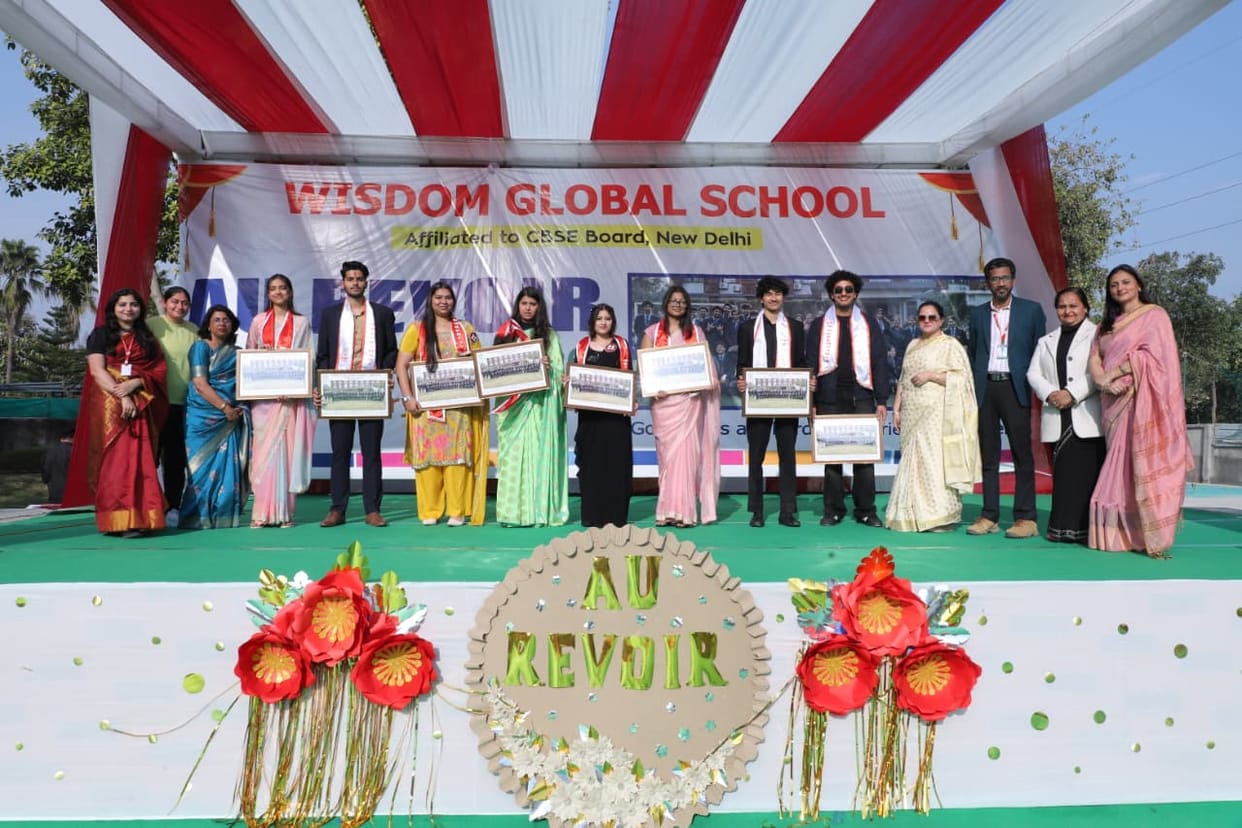 Devanshi became the head girl in the farewell ceremony