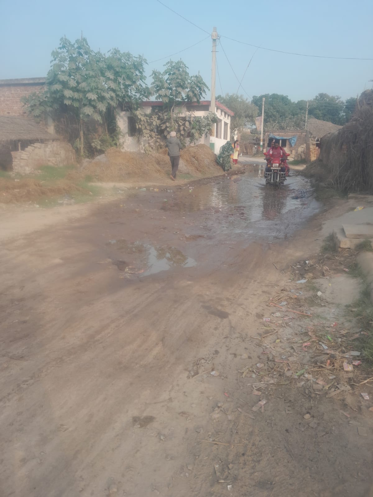 Water filled on the road, disrupting traffic, villagers upset