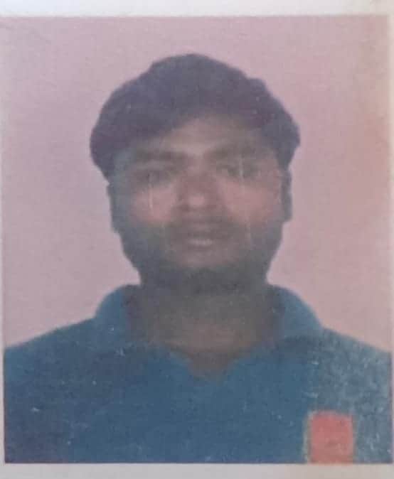 पेड़ से गिरकर युवक की मौत मृतकमिथिलेश की फाइल फोटो