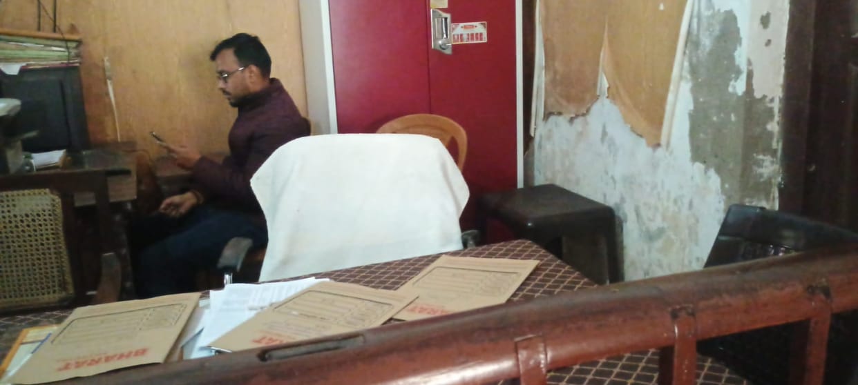 The complainants arrived at the tehsil office, but the officers did not