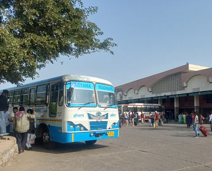 215 roadways buses will go to Umri today and there will be problems on long and local routes.