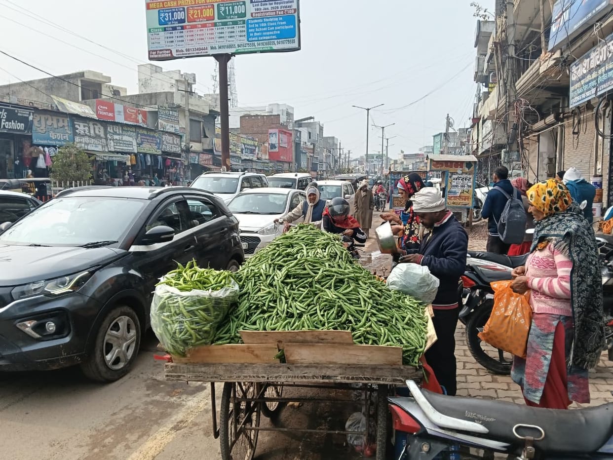Street vendors are unable to find permanent space in the city, traffic jams are affecting their business