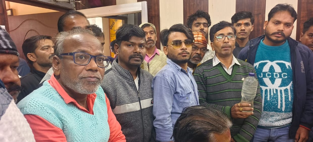 People in Gandhi Nagar ward are troubled by dirty and smelly water.