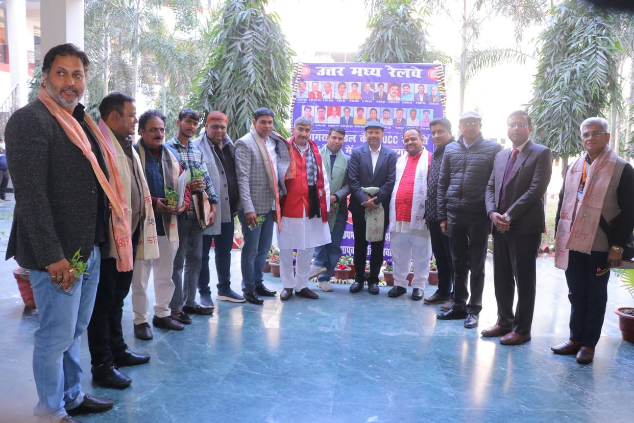 Suggestion given to run Vande Bharat train between Agra-Surat