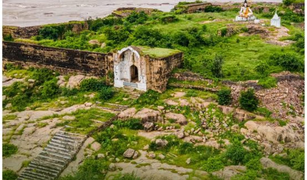 Rejuvenation of Rangarh Fort begins, construction of river front will boost tourism