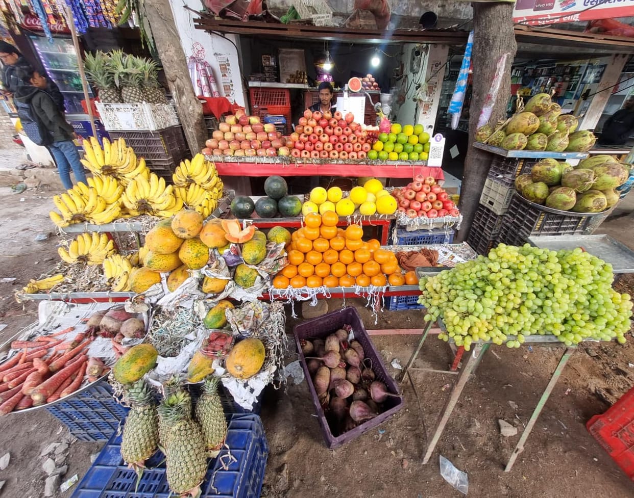 Snowfall impacts fruit markets, apple and sweet lime prices surge