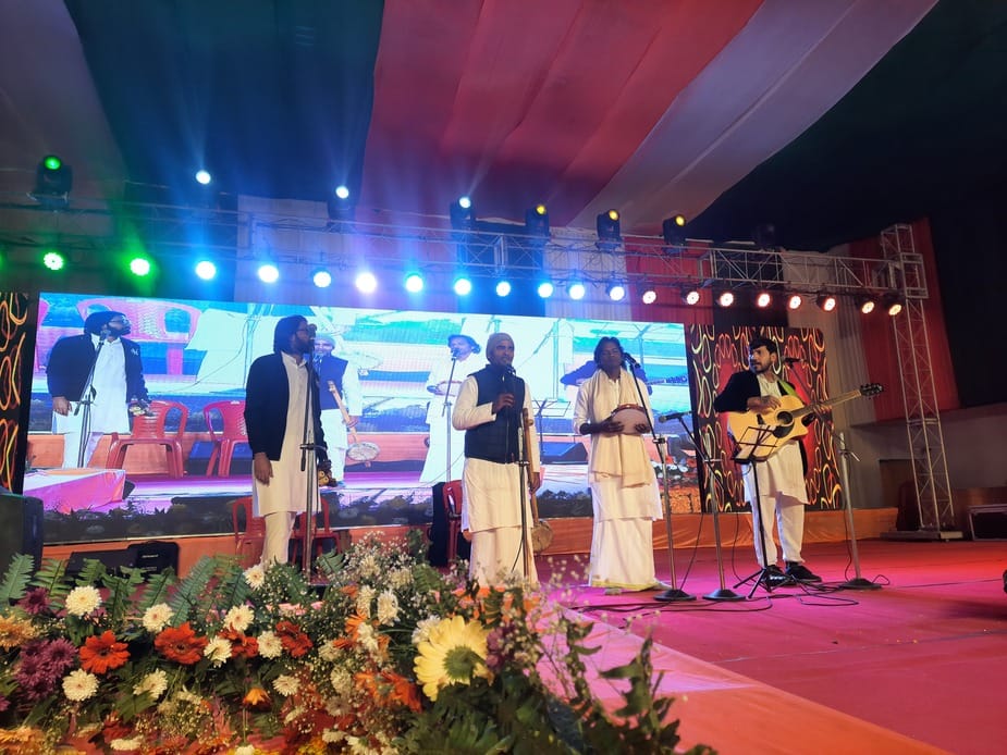 People danced on Kabir Bhajan