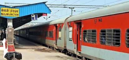 Holi special train will run between Kishanganj and Lalkuan via Mailani Junction