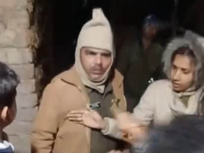 Nalanda news A video of a police station in-charge assaulting someone has gone viral in Nalanda.