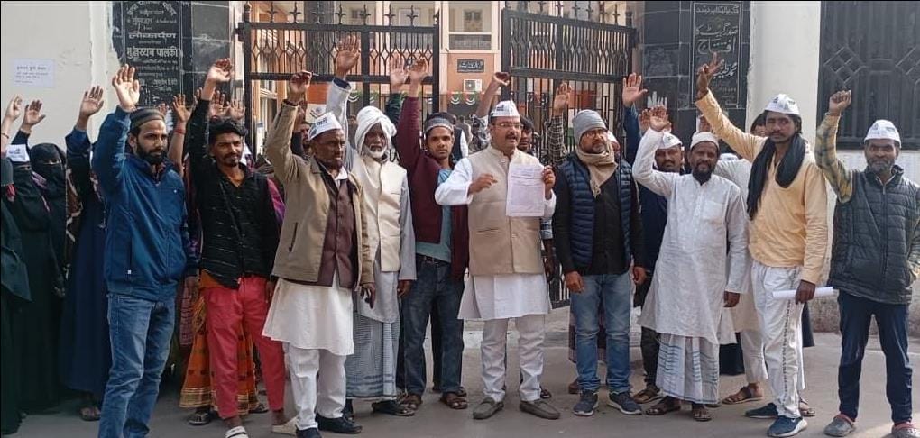 Light on paper, darkness on the ground: AAP