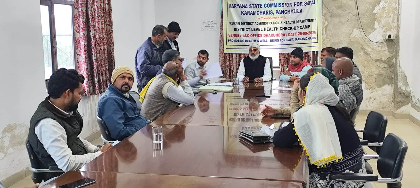 नगर पालिका धारूहेड़ा में आयोजित बैठक। स्रोत : पार्षद