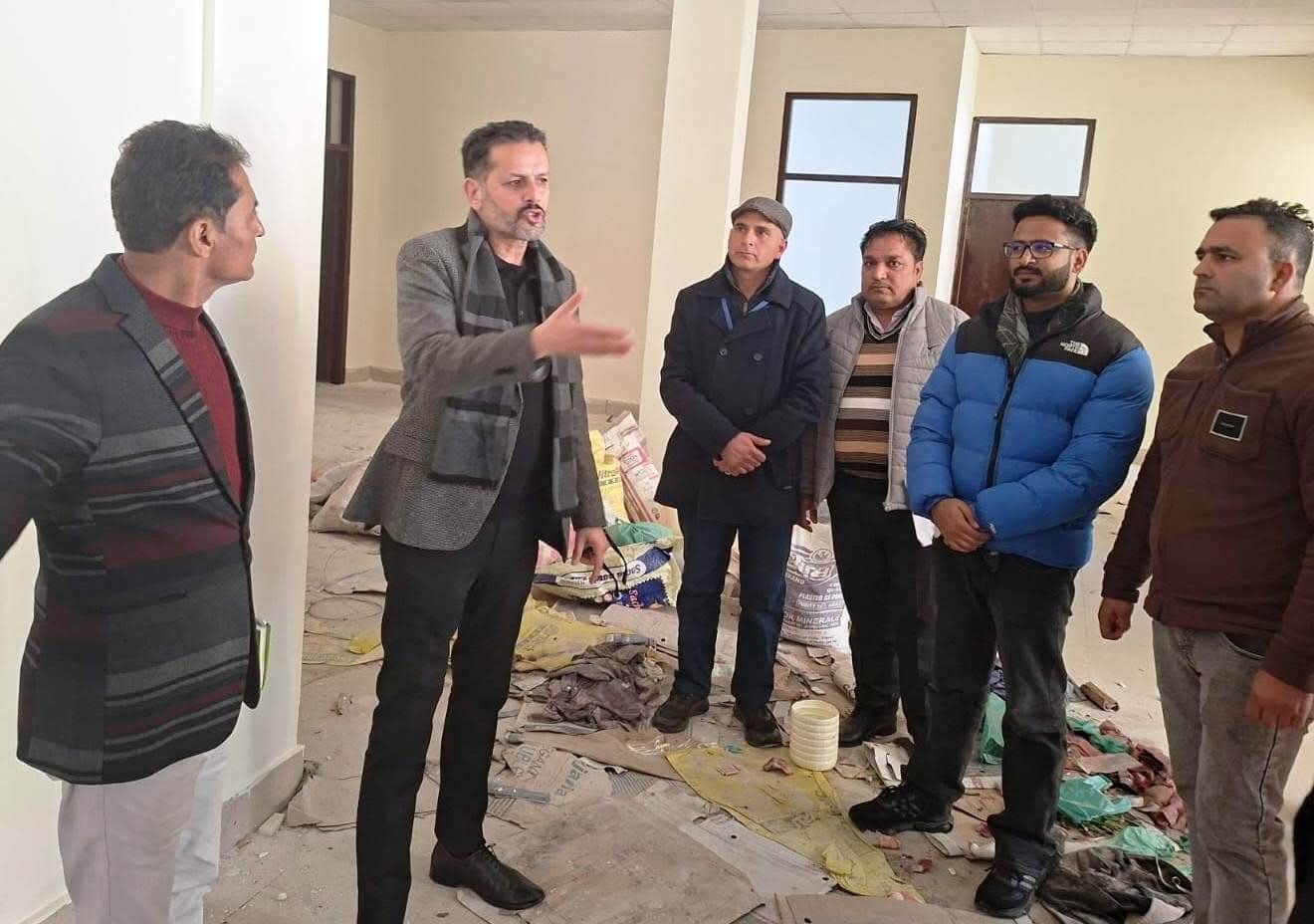 निदेशक स्वास्थ्य विभाग जम्मू ने एसडीएच कंडी में हेल्थकेयर सुविधाओं का जायजा लिया