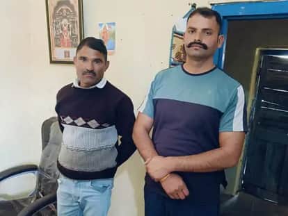 Constable and head constable arrested for taking bribe of Rs 2,000 in Banswara action by ACB team