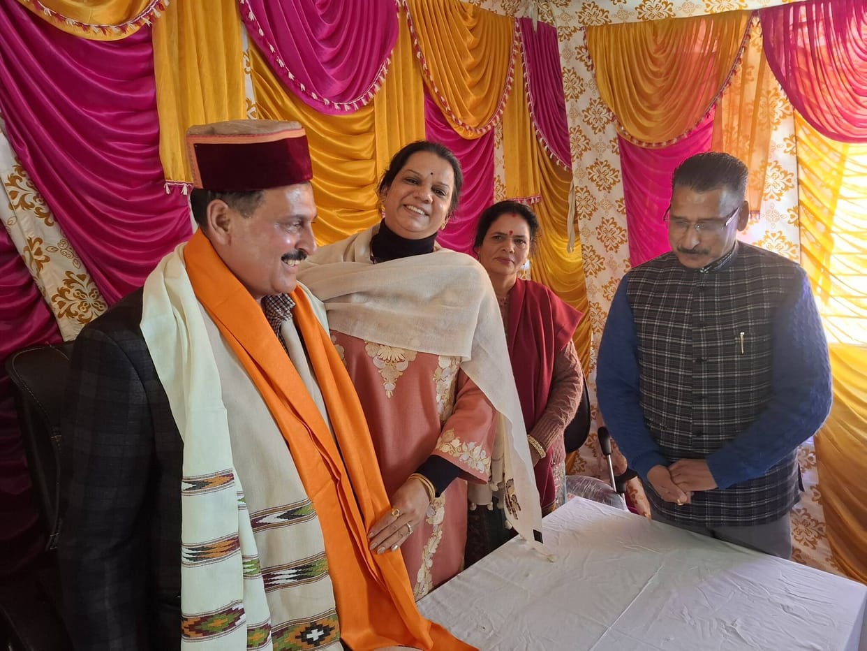 Saklana Panchayat Secretary Deepak Verma retired