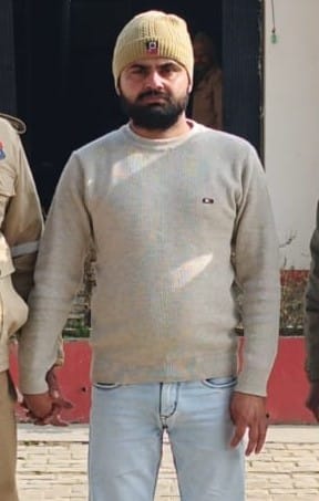 The accused who harassed the female student while she was going to and from school has been arrested.