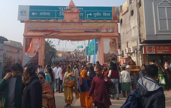 They took a dip in the Saryu River, hoping to be freed from their sins