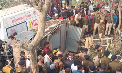 Bihar news A 4-year-old girl, who had been missing for two days, was recovered from a septic tank.