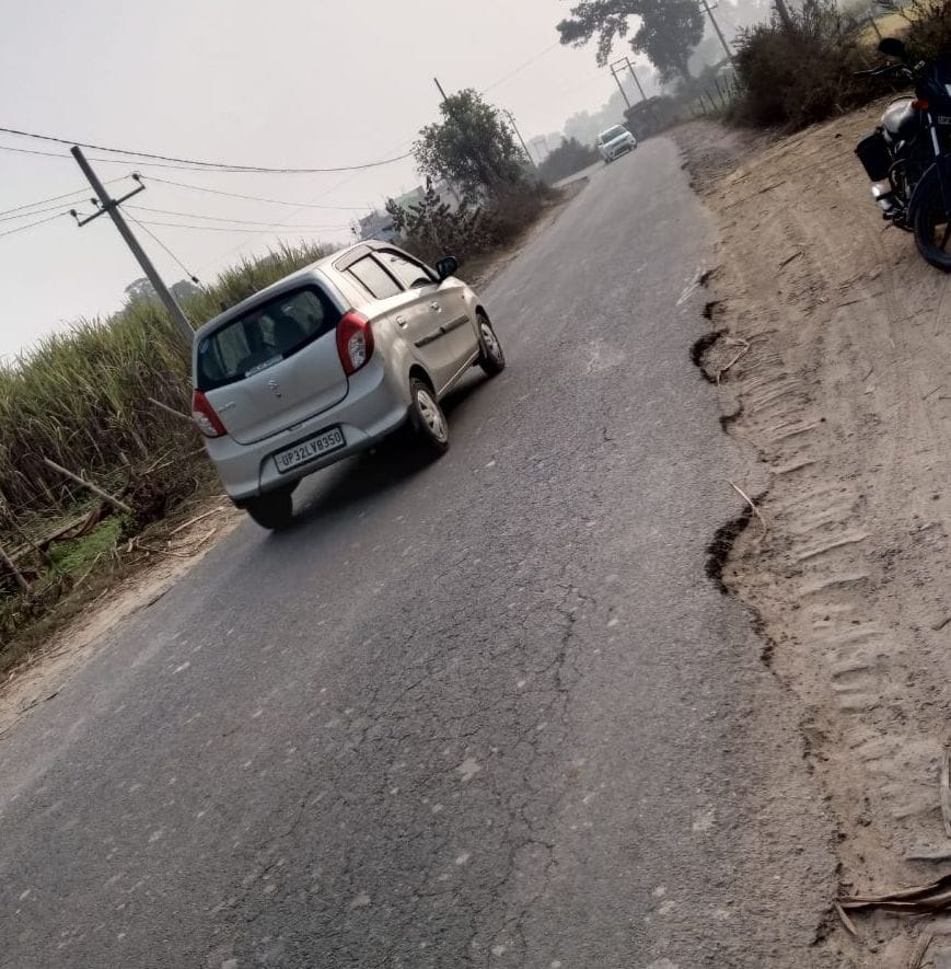 Somewhere there are no signs, somewhere the road is bad... accidents increase due to the negligence of the responsible people