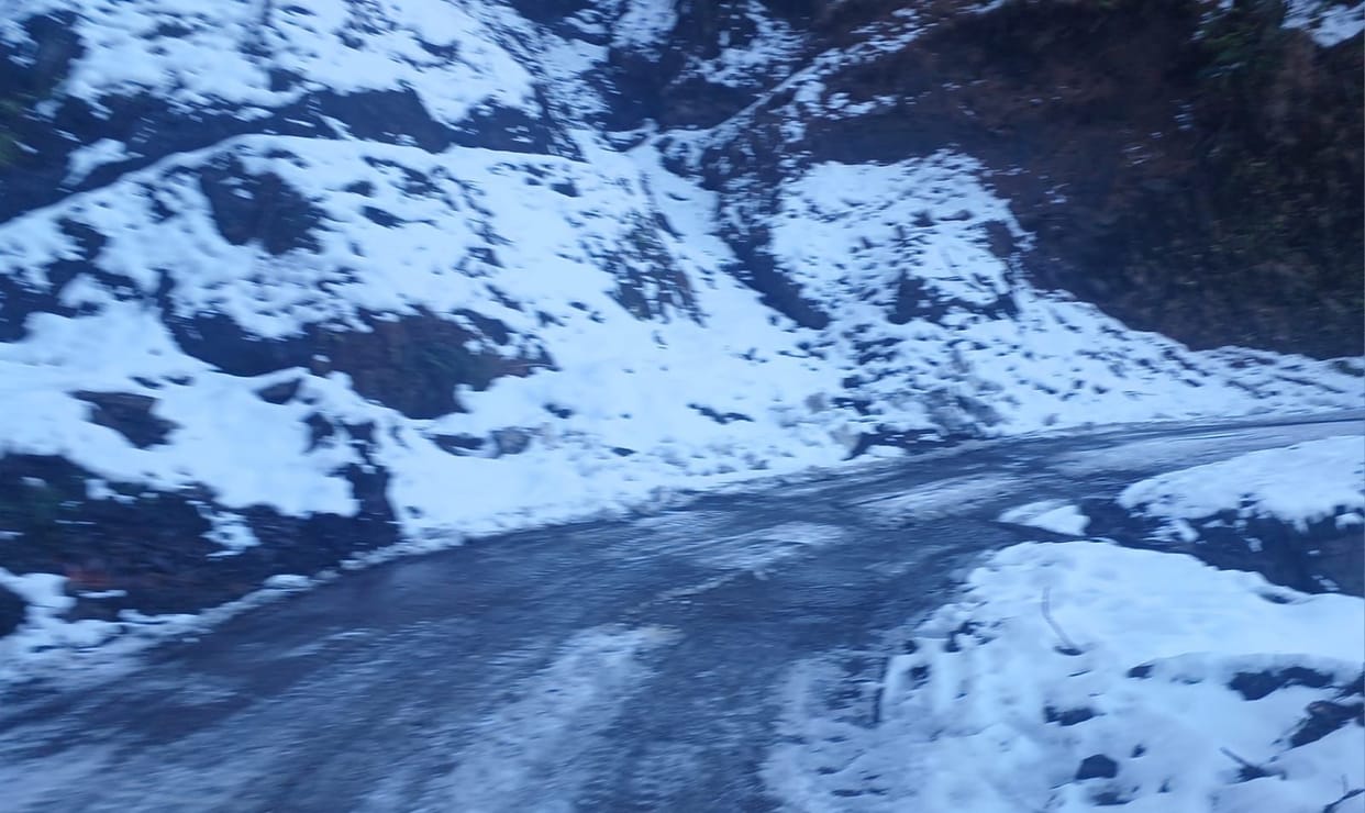 Black ice makes travel dangerous in Saraj
